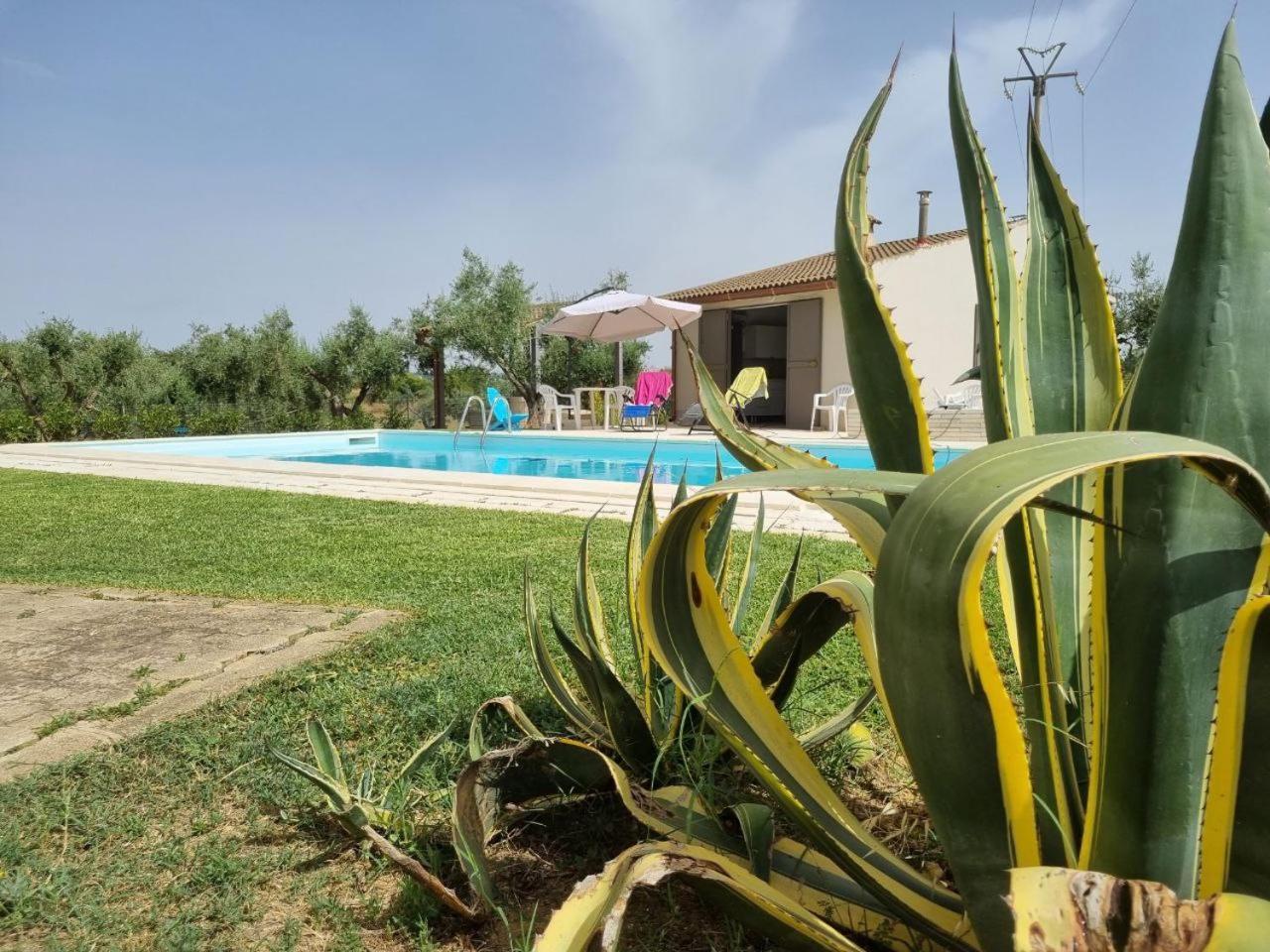 Accogliente Villa Con Piscina Caltagirone Kültér fotó