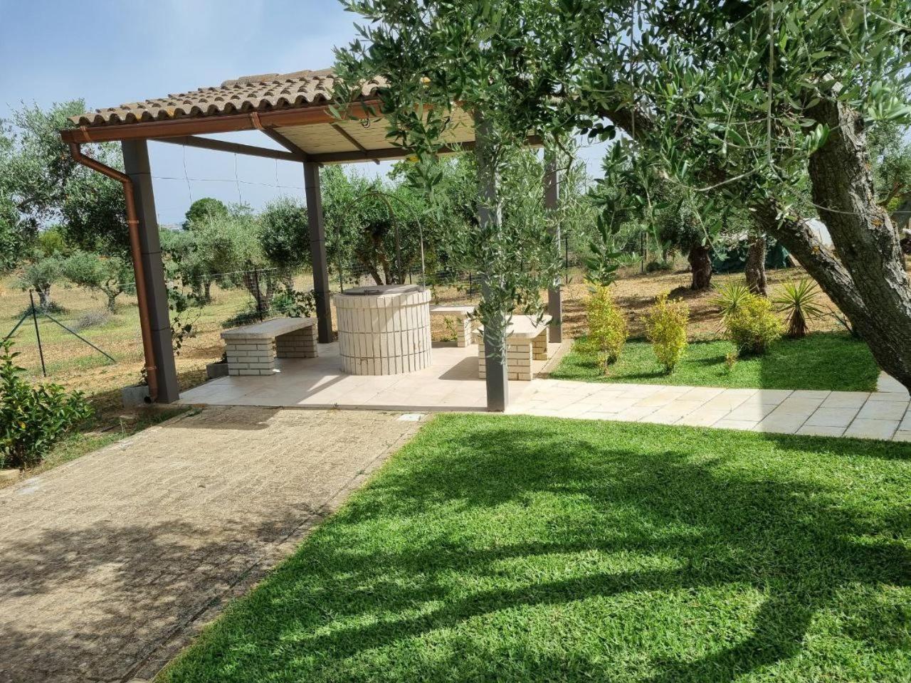 Accogliente Villa Con Piscina Caltagirone Kültér fotó